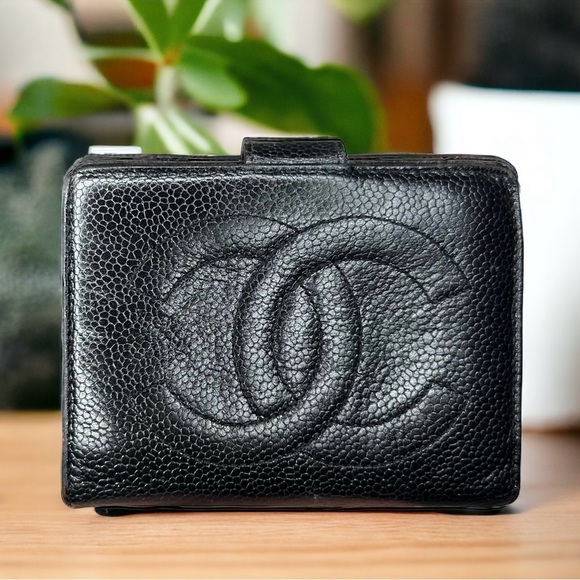 Authentic CHANEL Mini Black Caviar Leather Timeless Kisslock Compact Wallet RARE - Picture 1 of 16